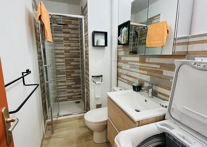 T3 A 300m Des Plages Avec Parking Et Terrasse - Fr-1-309-414 * Saint-Cyprien (Pyrenees-Orientales)